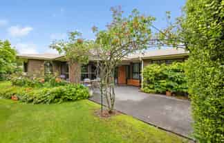 16 Springswood Grove, Springlands