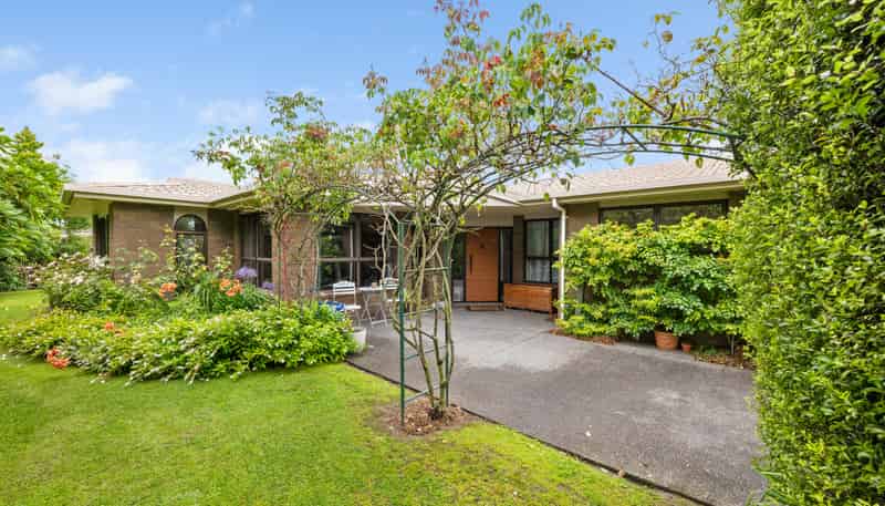 16 Springswood Grove, Springlands