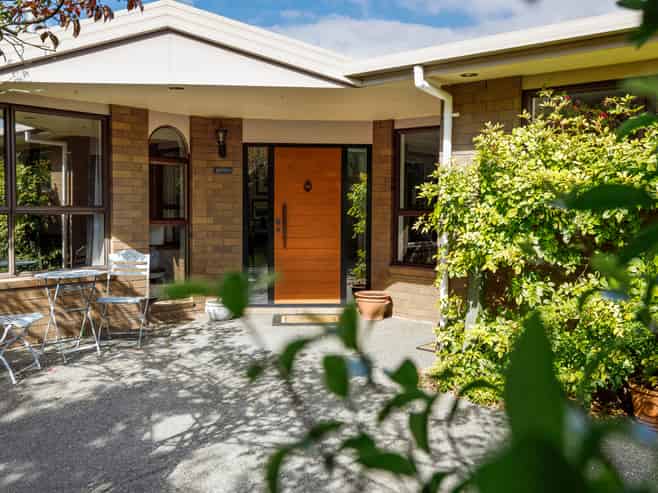 16 Springswood Grove, Springlands