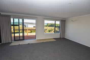 133B  Lincoln Road, Carterton