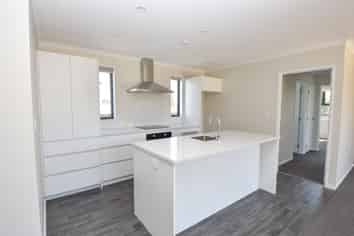 133B  Lincoln Road, Carterton