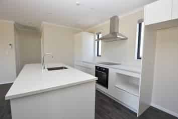 133B  Lincoln Road, Carterton