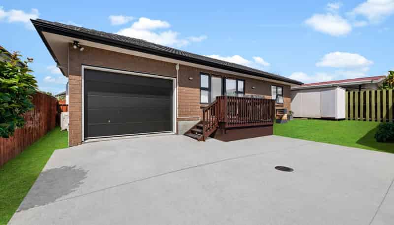 75A Charntay Avenue, Clover Park