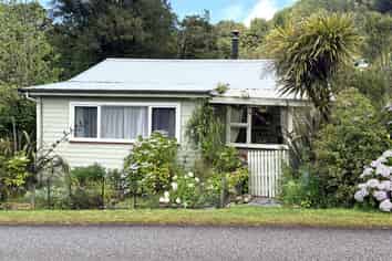  295 Roa Road, Blackball