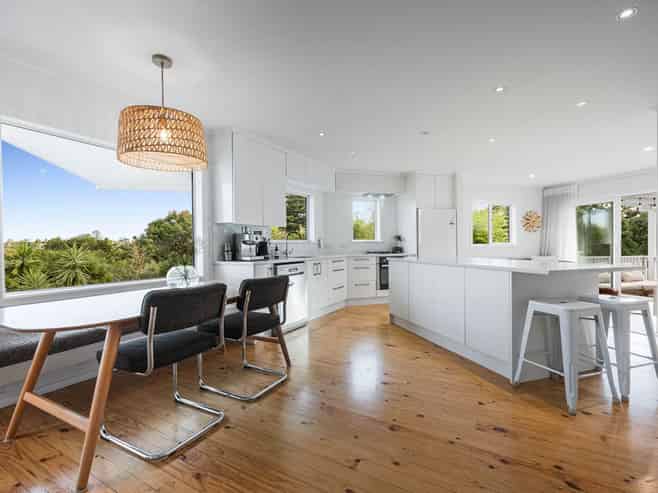 19 Marina Road, Torbay