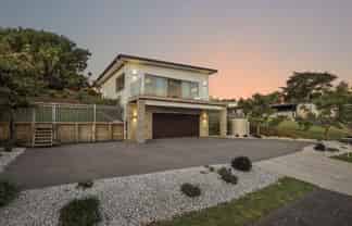 28 Robertson Street, Raglan