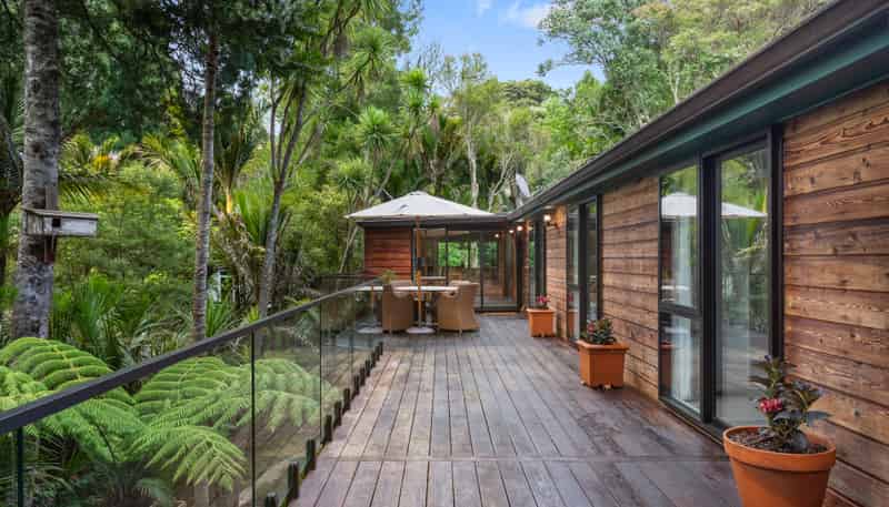 111 Wood Bay Road, Titirangi