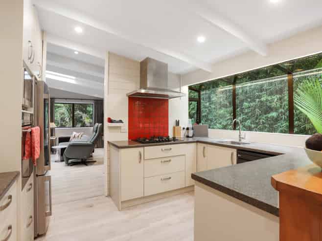 111 Wood Bay Road, Titirangi