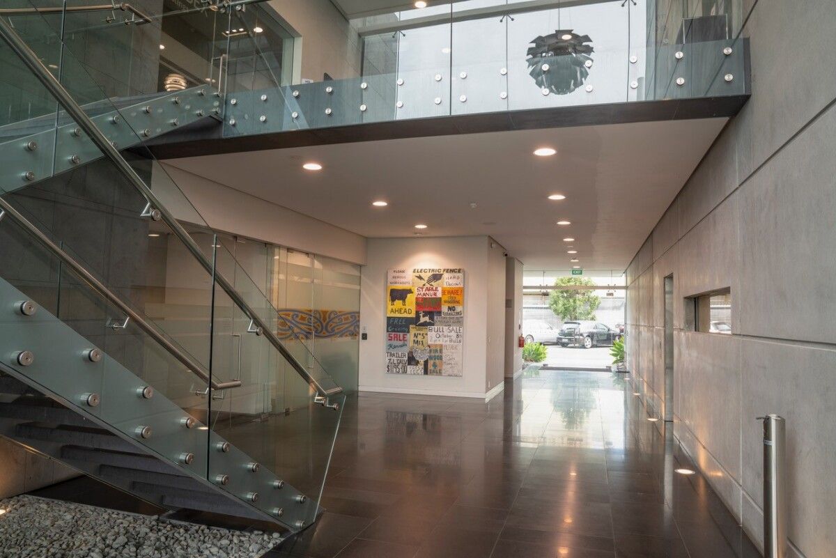Creative Office with Private Balcony - Ansicht 4