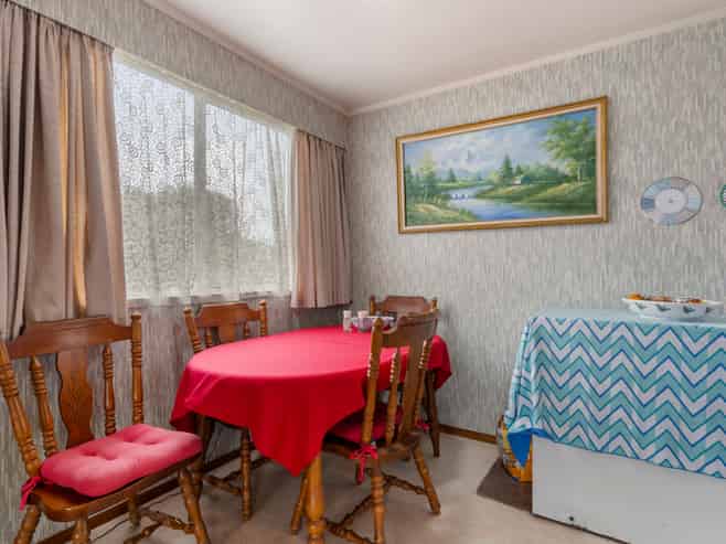 305 Roscommon Road, Clendon Park