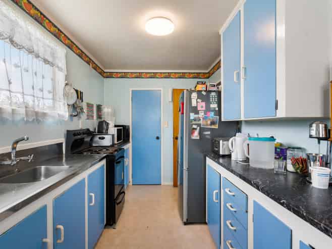 305 Roscommon Road, Clendon Park