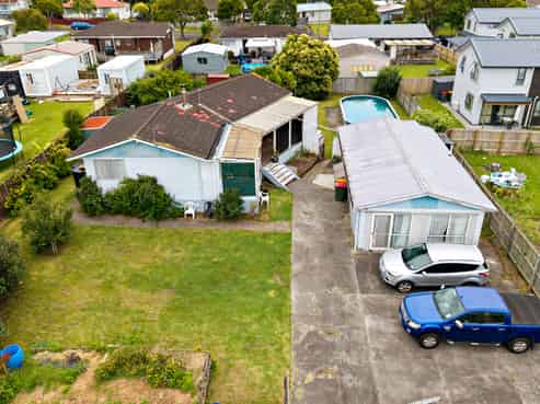 305 Roscommon Road, Clendon Park