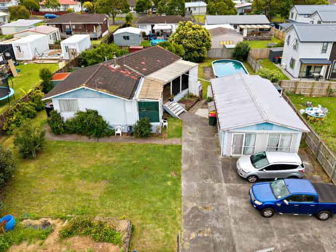 305 Roscommon Road, Clendon Park