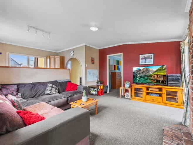 11 Catherine Street, Caversham