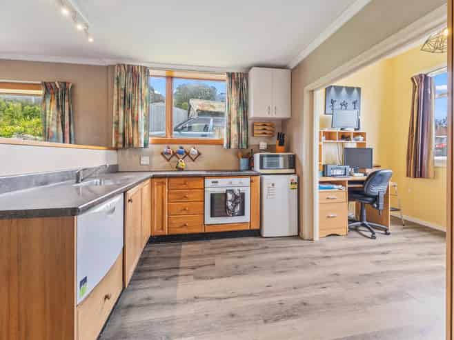 11 Catherine Street, Caversham