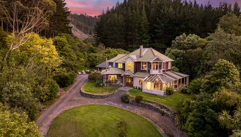 65 Valley Road, Paraparaumu