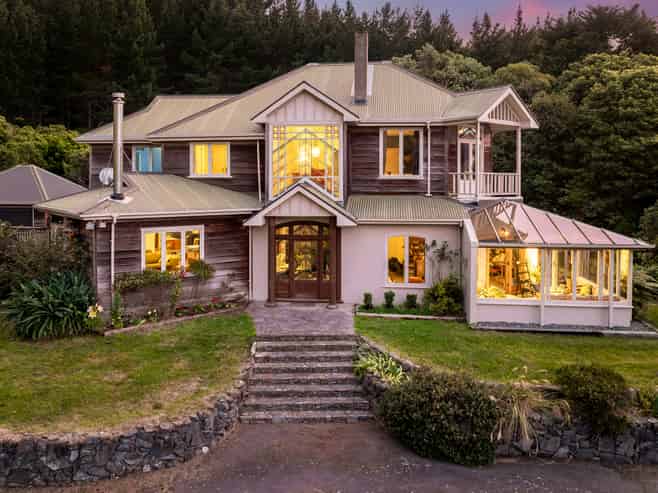 65 Valley Road, Paraparaumu