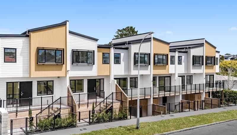 2/9 Farringdon Street, Glen Innes