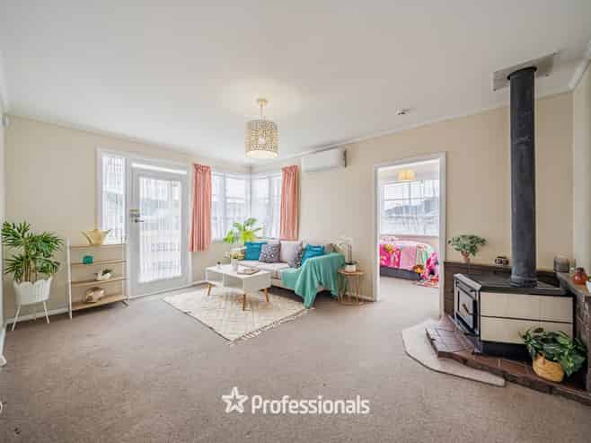 10 Hughes Crescent, Taita