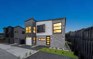 1/7 Sirius Place, Botany Downs