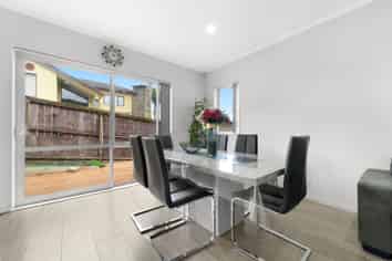 51 Mt Lebanon Crescent, The Gardens