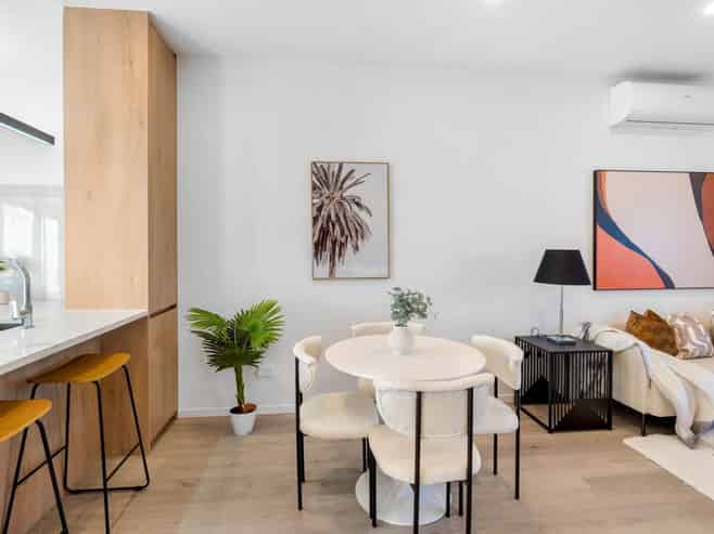 2/15 Farringdon Street, Glen Innes