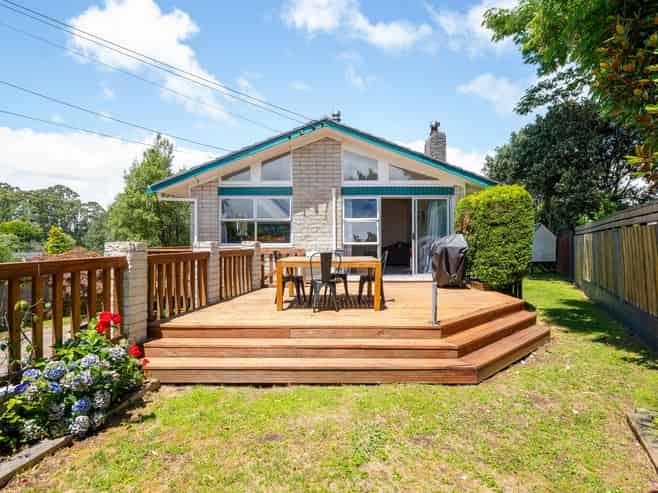 6 Te Anau Place, Glenview