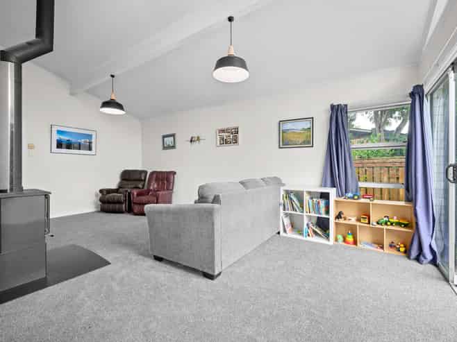 6 Te Anau Place, Glenview