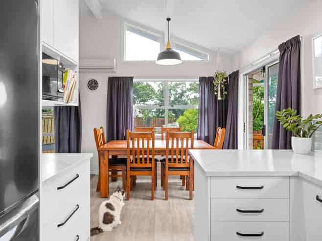 6 Te Anau Place, Glenview