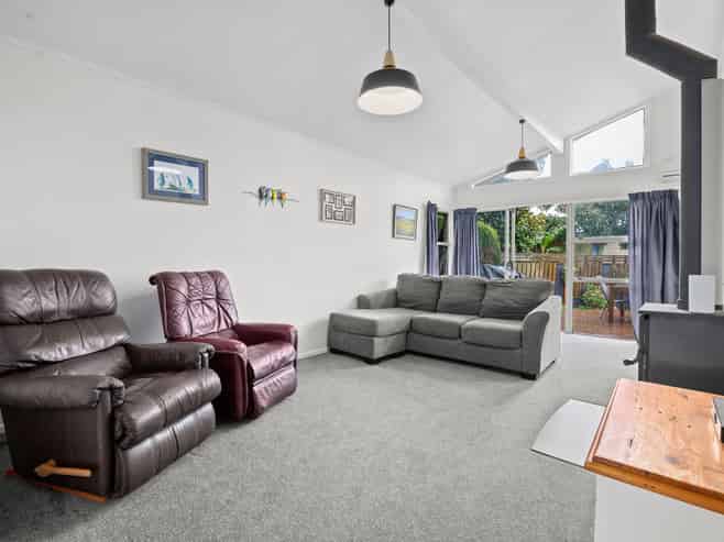 6 Te Anau Place, Glenview