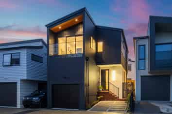 102E Te Oneroa Way, Long Bay