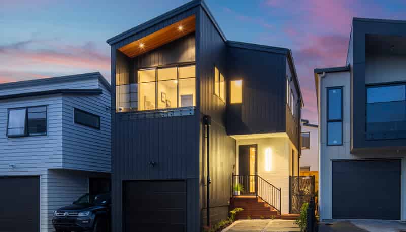 102E Te Oneroa Way, Long Bay