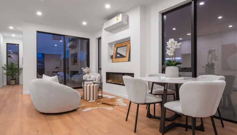 102E Te Oneroa Way, Long Bay