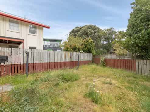4/3 Bouverie Street, Lower Hutt, Petone