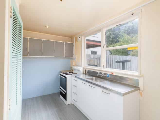 4/3 Bouverie Street, Lower Hutt, Petone