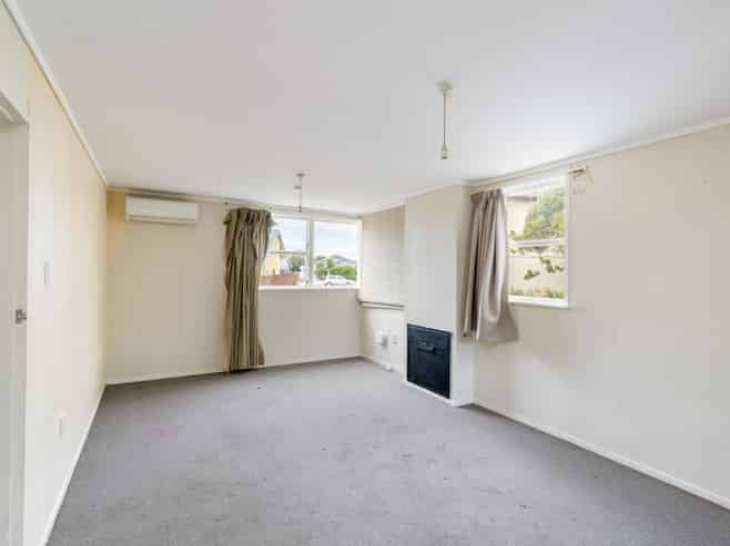 4/3 Bouverie Street, Lower Hutt, Petone