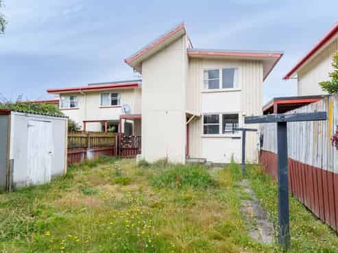 4/3 Bouverie Street, Lower Hutt, Petone
