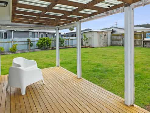 16A Edinburgh Terrace, Foxton Beach