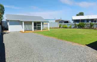 16A Edinburgh Terrace, Foxton Beach