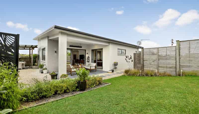 63 Angiangi Crescent, Beachlands