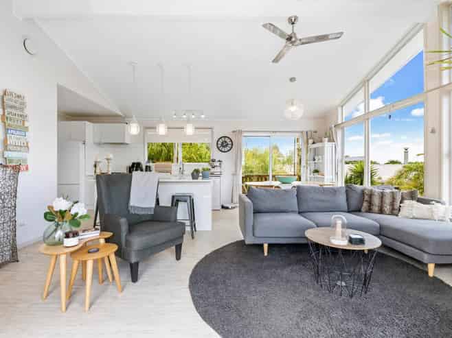 58 Brian Crescent, Stanmore Bay