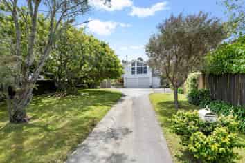 58 Brian Crescent, Stanmore Bay