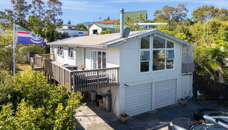 58 Brian Crescent, Stanmore Bay