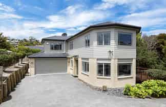 48 Bluebird Crescent, Unsworth Heights
