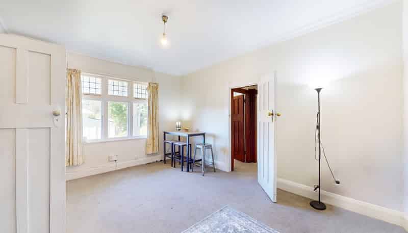 2/21 Essex Street, Aro Valley