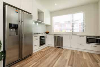 6 Landing Path Drive, Hobsonville