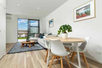 6 Landing Path Drive, Hobsonville