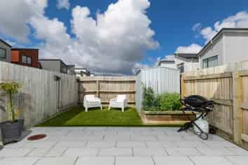 6 Landing Path Drive, Hobsonville