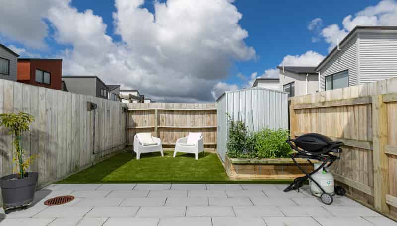 6 Landing Path Drive, Hobsonville