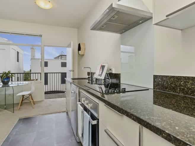 14/20 Shelly Beach Road, Saint Marys Bay